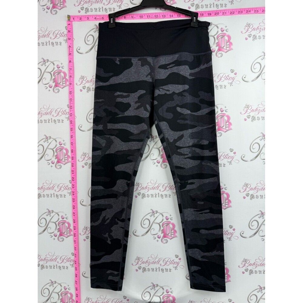 Tuff Athletics capri High-Waist Leggings Black Charcoal Camo flowy workout pants